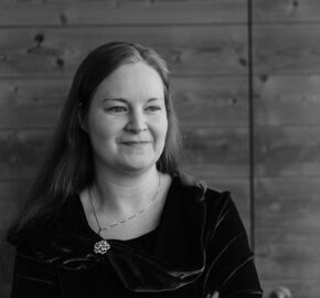 Eline H - voice artist