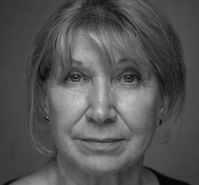 Stella R - voice talent