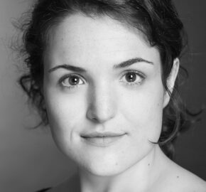 Adela L - voice artist