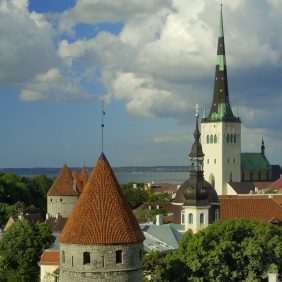 English to Estonian subtitling service