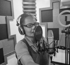 Geraldine H - voice artist
