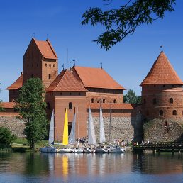 Lithuanian subtitling language history