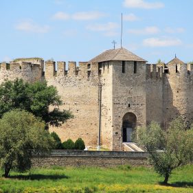 English to Moldavian subtitling service