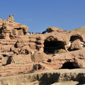 Pashto subtitling language history