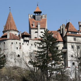 English to Romanian subtitling service