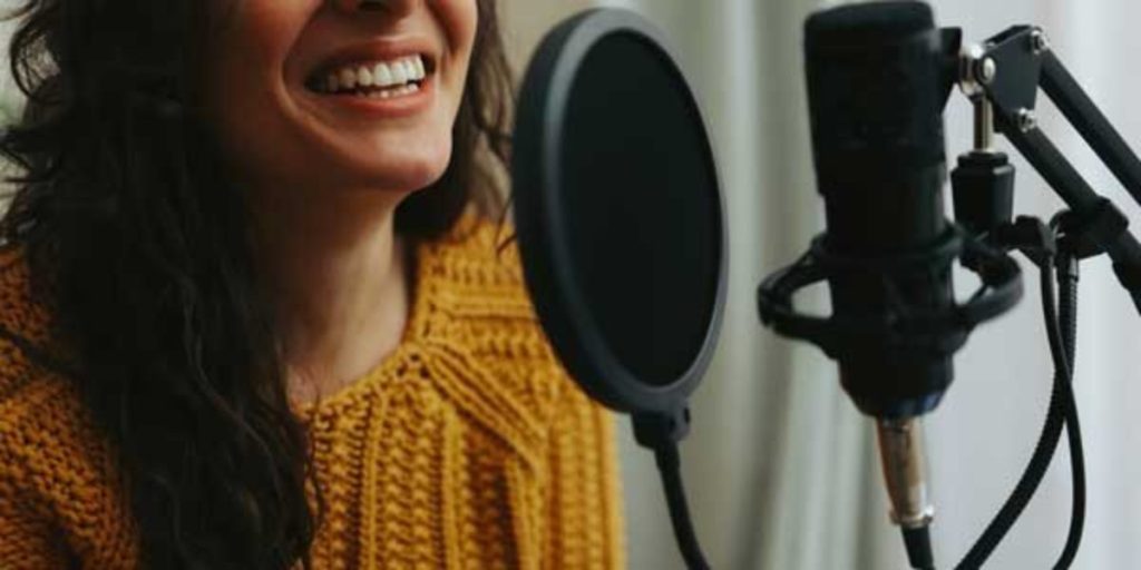 commercial voice over actors