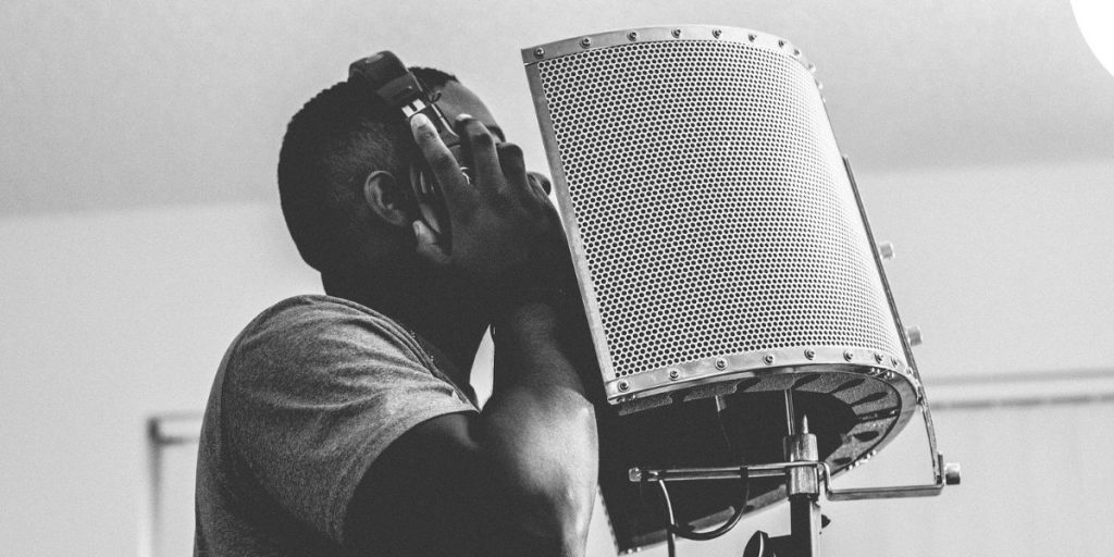 human or ai for voice overs